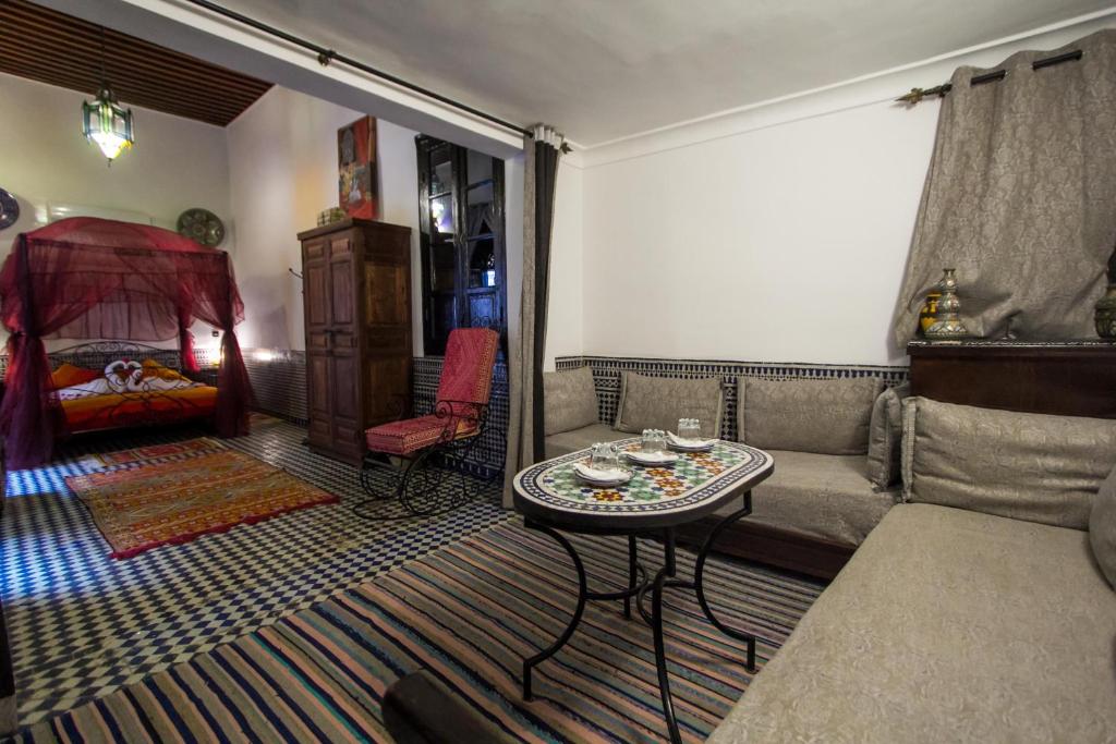 Riad Hala - Bab Chorfa Triple Room