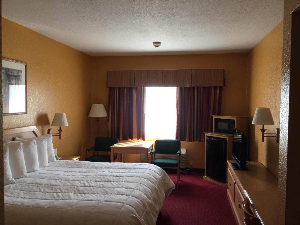 Parkfield Inn - Clinton - King Room - No Fumadores
