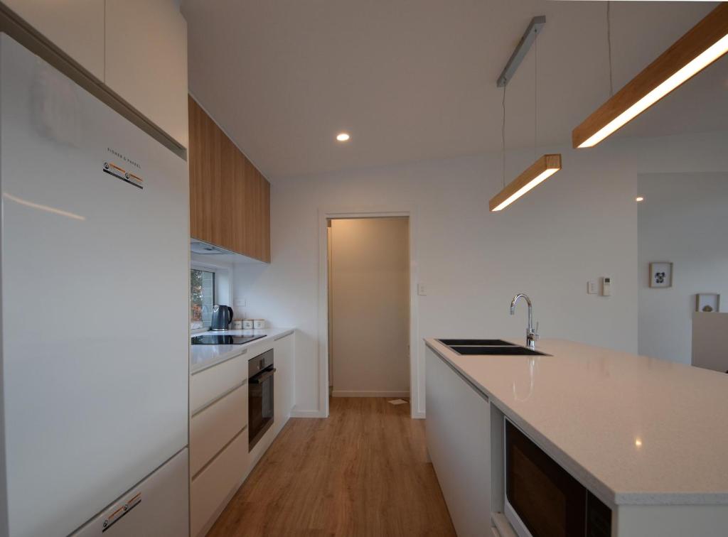 Kangaroo Bay Apartments photo