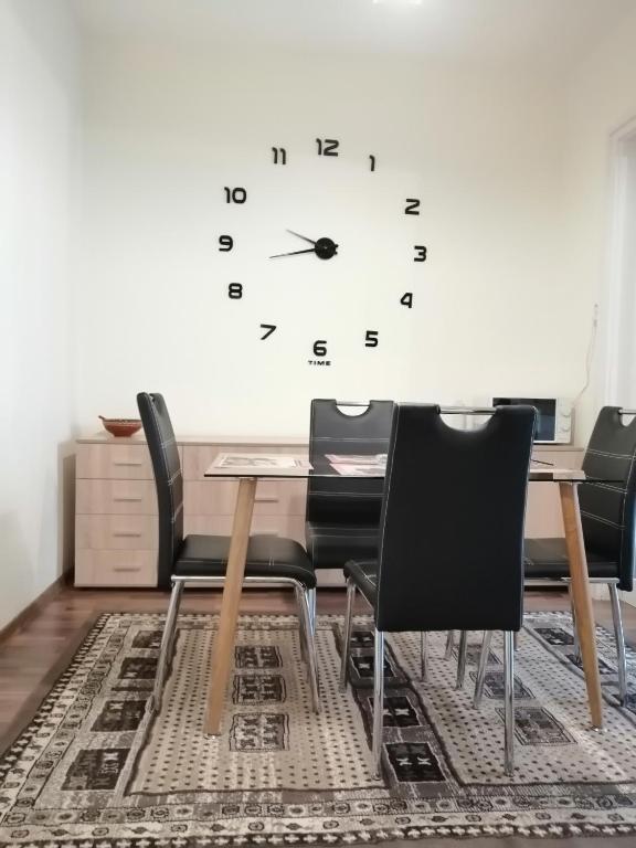 Posezení v ubytování Central Academic Apartment Sofia