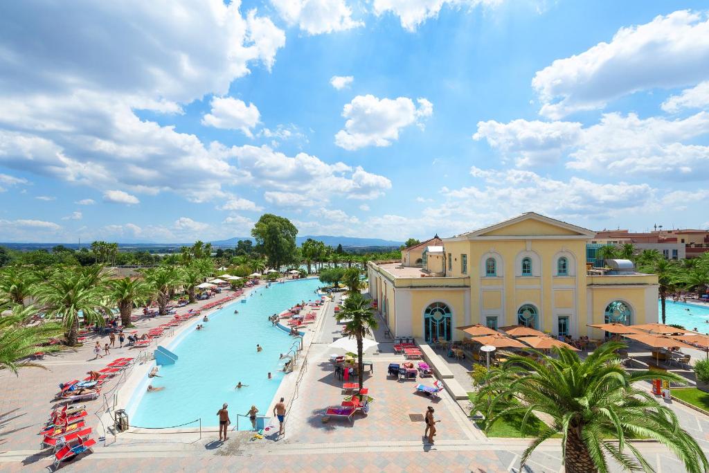 The swimming pool at or close to Victoria Terme Hotel