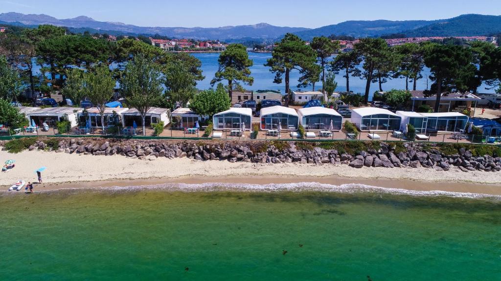 Booking.com: Camping Bayona Playa , Sabaris, Espagne - 551 Commentaires  clients . Réservez votre hôtel dès maintenant !