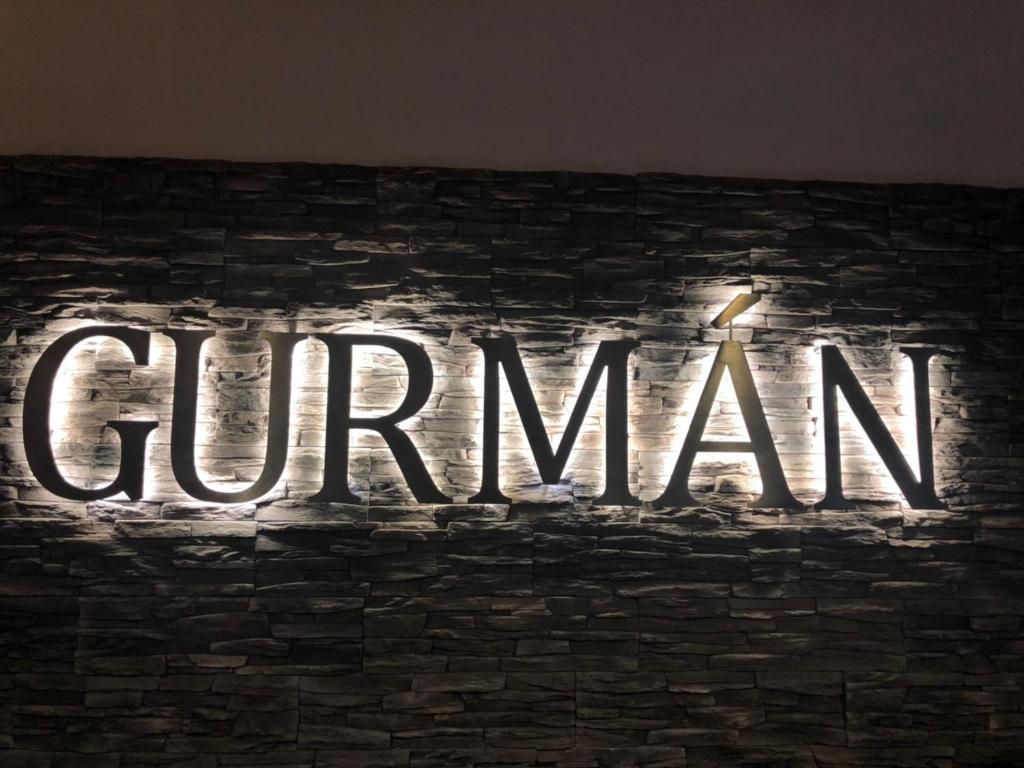 Certifikát, hodnocení, plakát nebo jiný dokument vystavený v ubytování Hotel Gurman