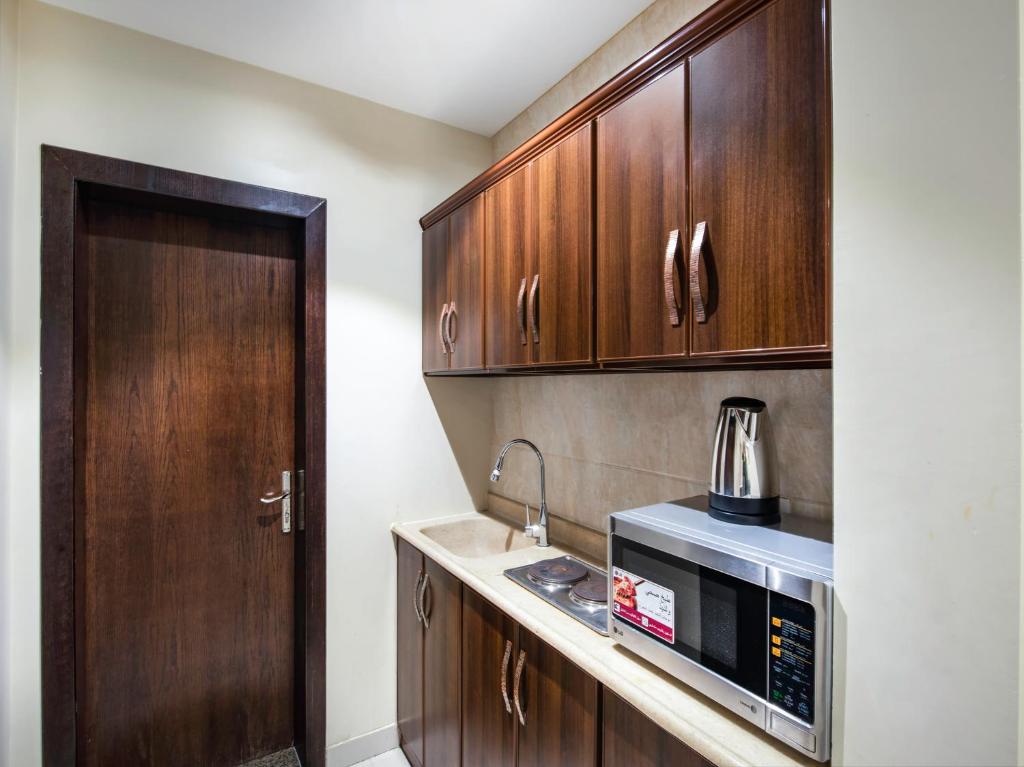 Open Hotel Alolaya - One Bedroom Deluxe Apartment