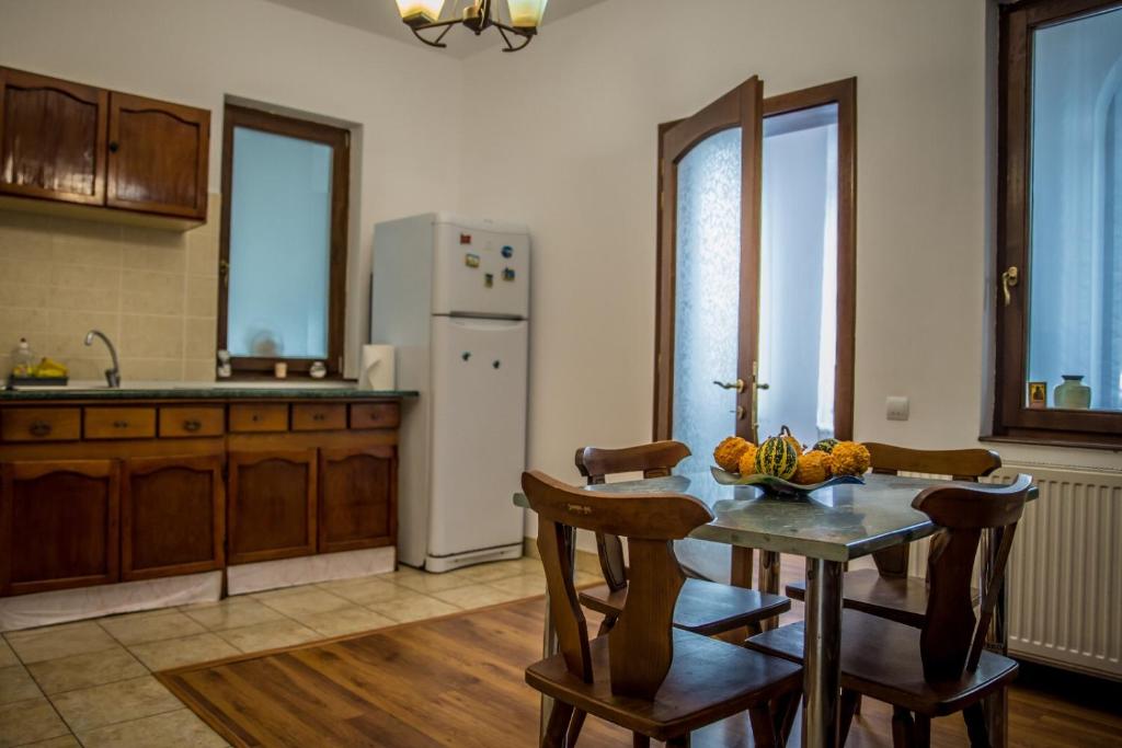 Kuchyň nebo kuchyňský kout v ubytování Casa Murgulet