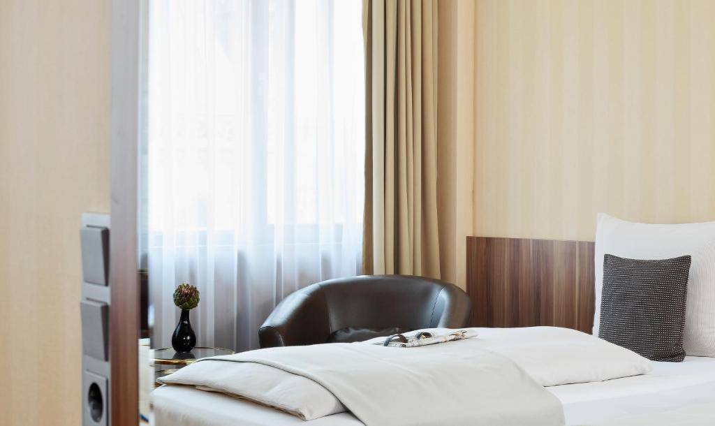 Living Hotel Düsseldorf - Resim 12