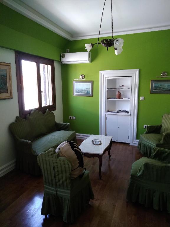 Acropolis Apartment - Deluxe Apartment