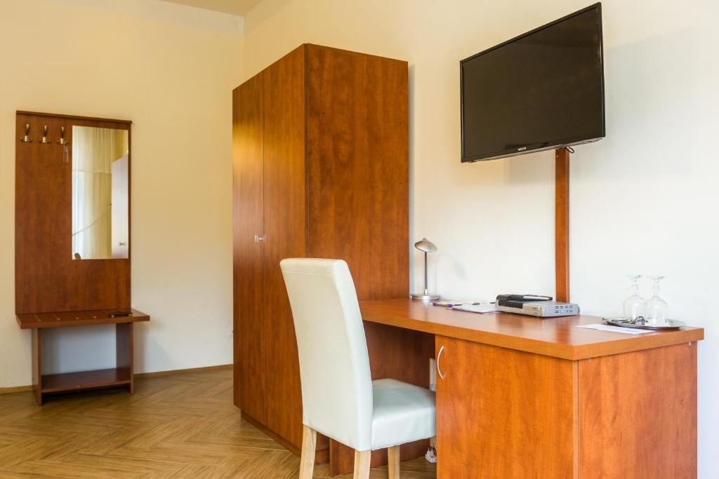 Villa A. Malka - Deluxe Double Room With Balcony - Annex