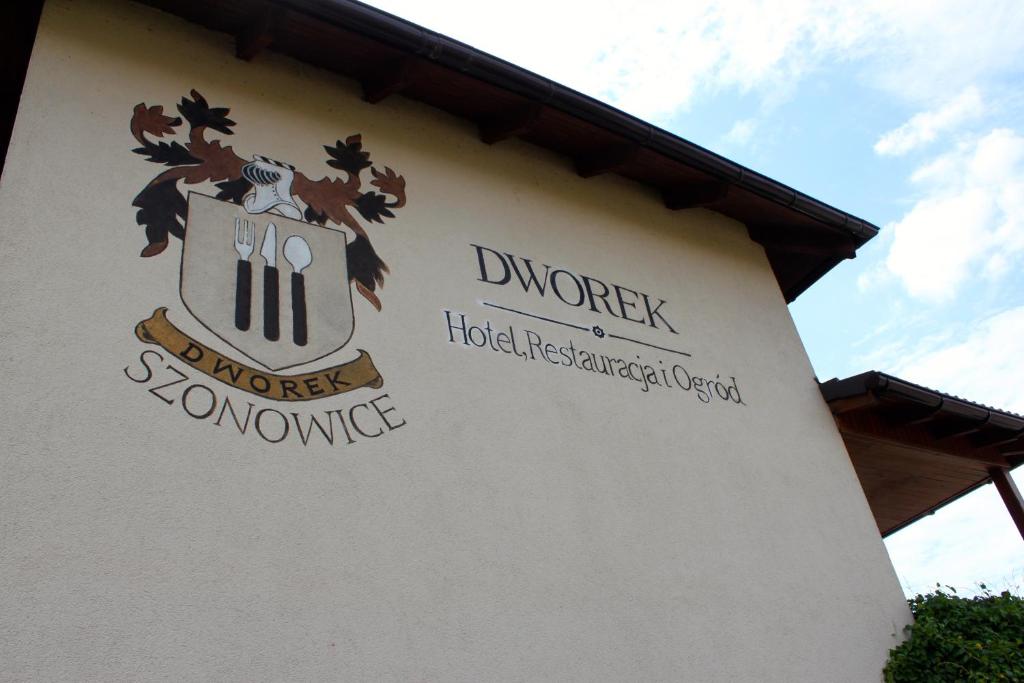 Certifikát, hodnocení, plakát nebo jiný dokument vystavený v ubytování Dworek