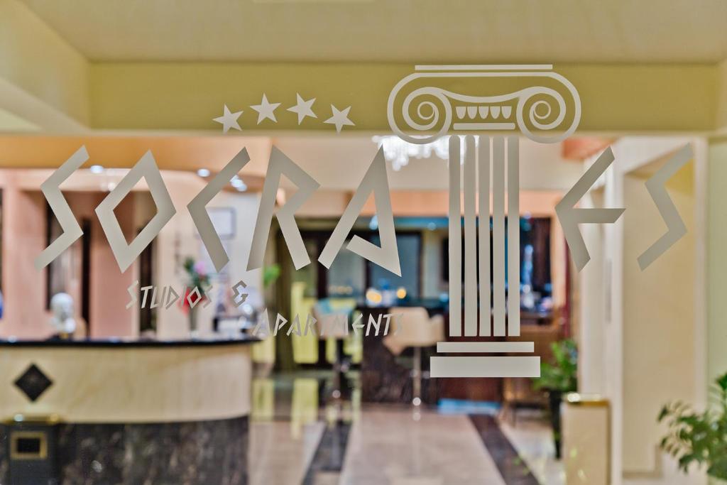 Certifikát, hodnocení, plakát nebo jiný dokument vystavený v ubytování Socrates Hotel Apartments
