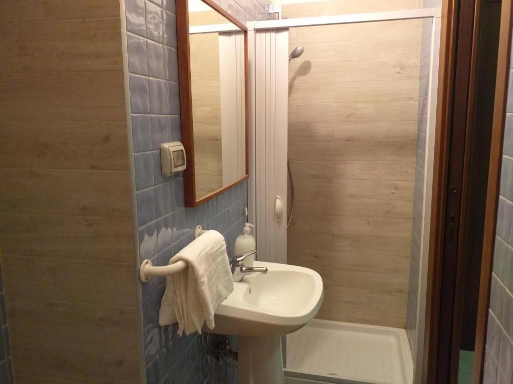Koupelna v ubytování Hotel Vittorio Veneto Napoli