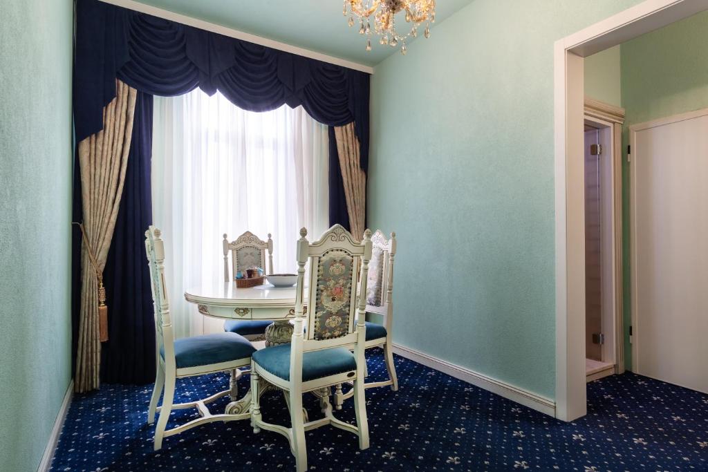 JMR Royal -Luxury Rooms & Private Sauna - Resim 43