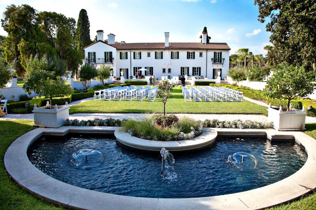 Jekyll Island Club Resort外面的花园