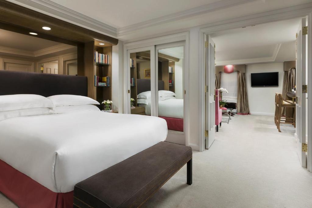 The Michelangelo Hotel - One-Bedroom Suite