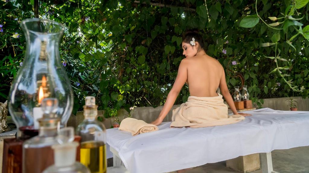 The Lady Hill Hotel - 11