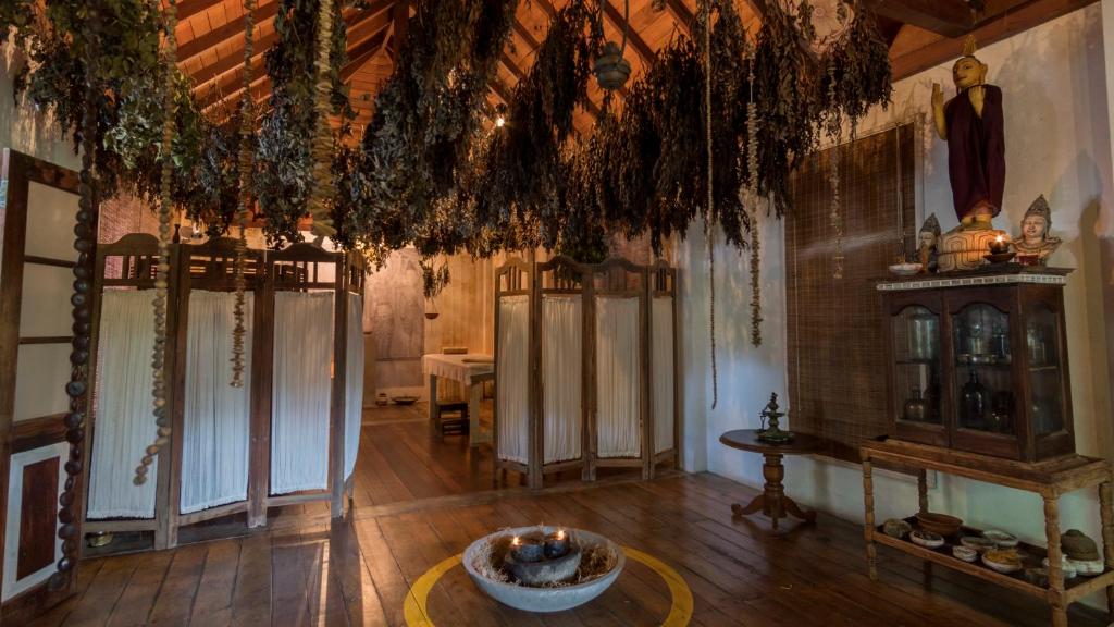 The Lady Hill Hotel - 13