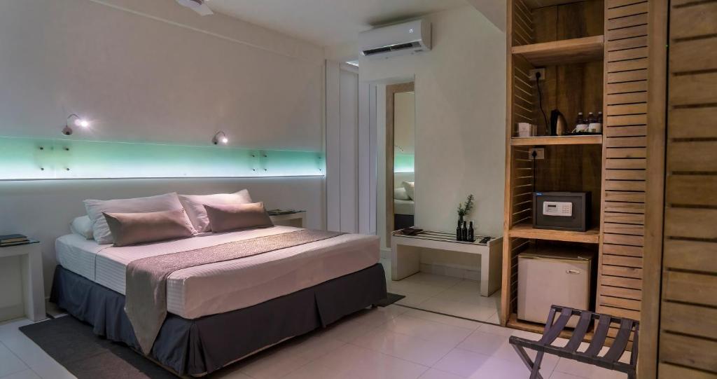 The Lady Hill Hotel - 1