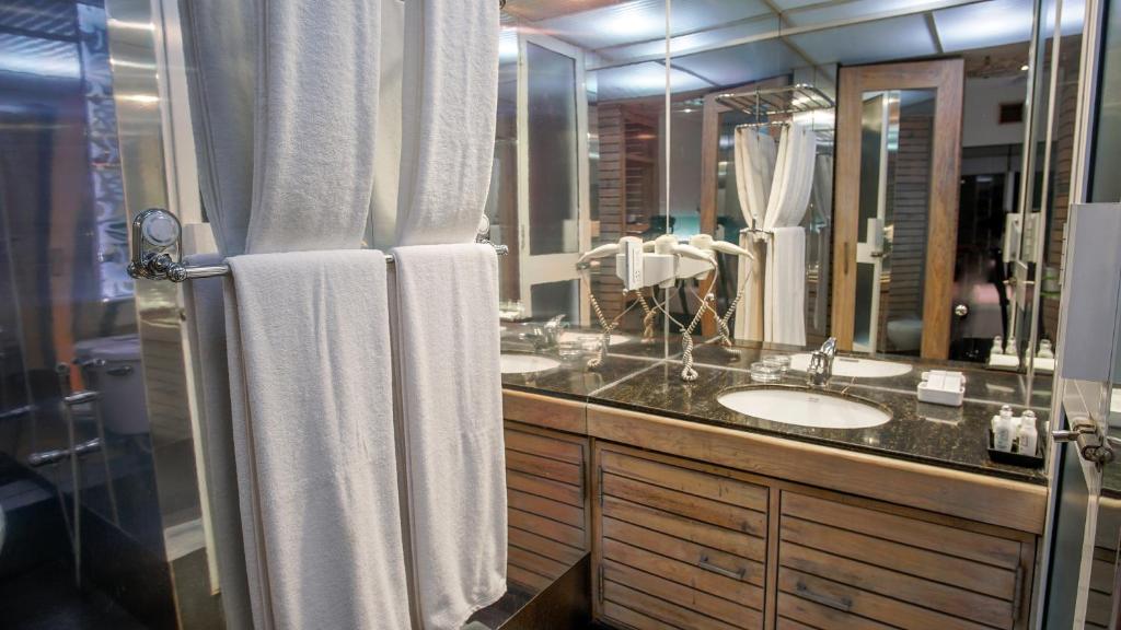 The Lady Hill Hotel - 5