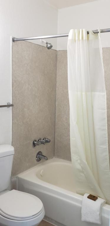 Minsk Hotels - Extended Stay, I-10 Tucson Airport - 每周床上的房间