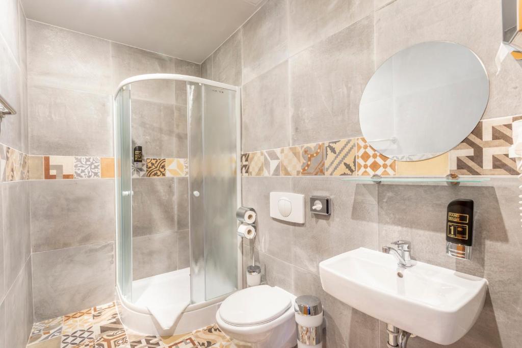 Prague Centre Plaza - Resim 9