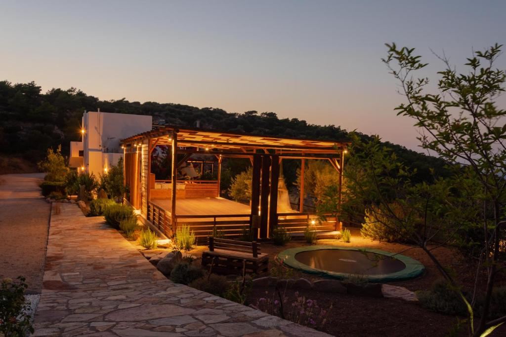 Zahrada ubytování Auberge Kalopetri
