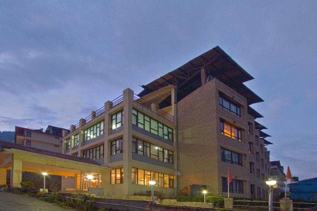 Hotel Sitara International, Manāli (updated prices 2024)