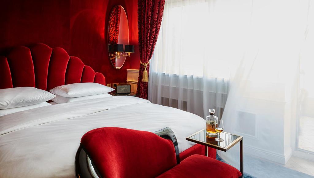 Provocateur Berlin, part of Sircle Collection - Resim 17