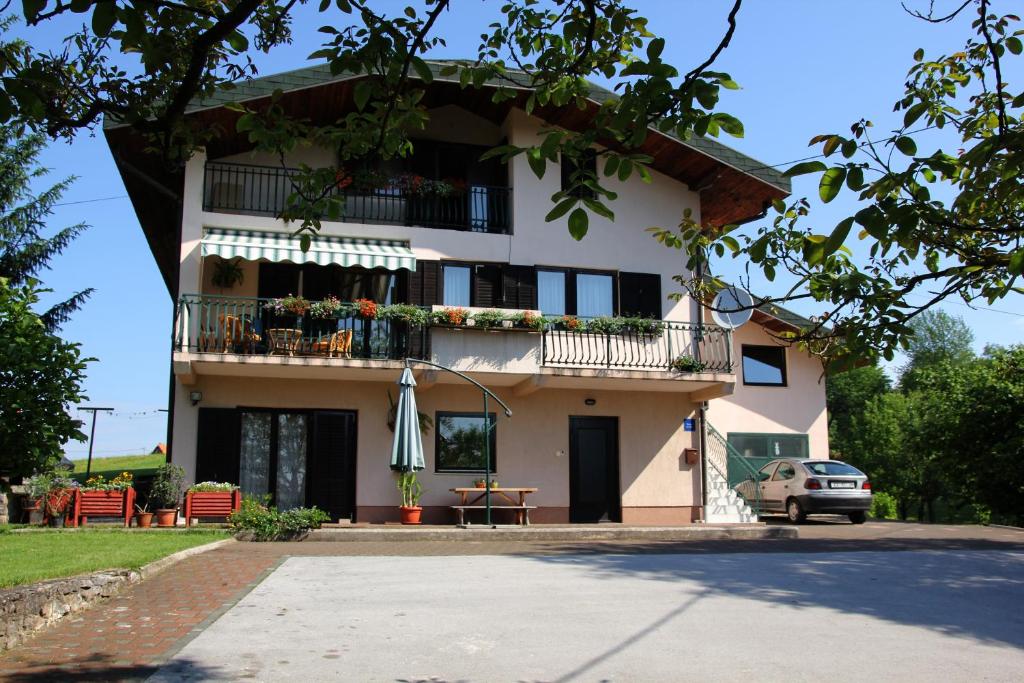 Budova, kde se apartmán nachází
