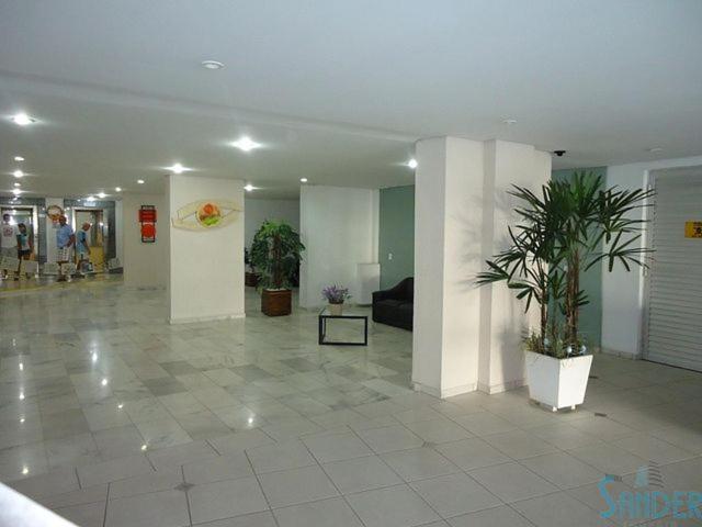  APTO 2 QUARTOS AV CENTRAL