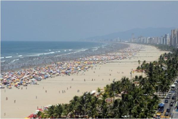  Belo apartamento ha 50m da Praia