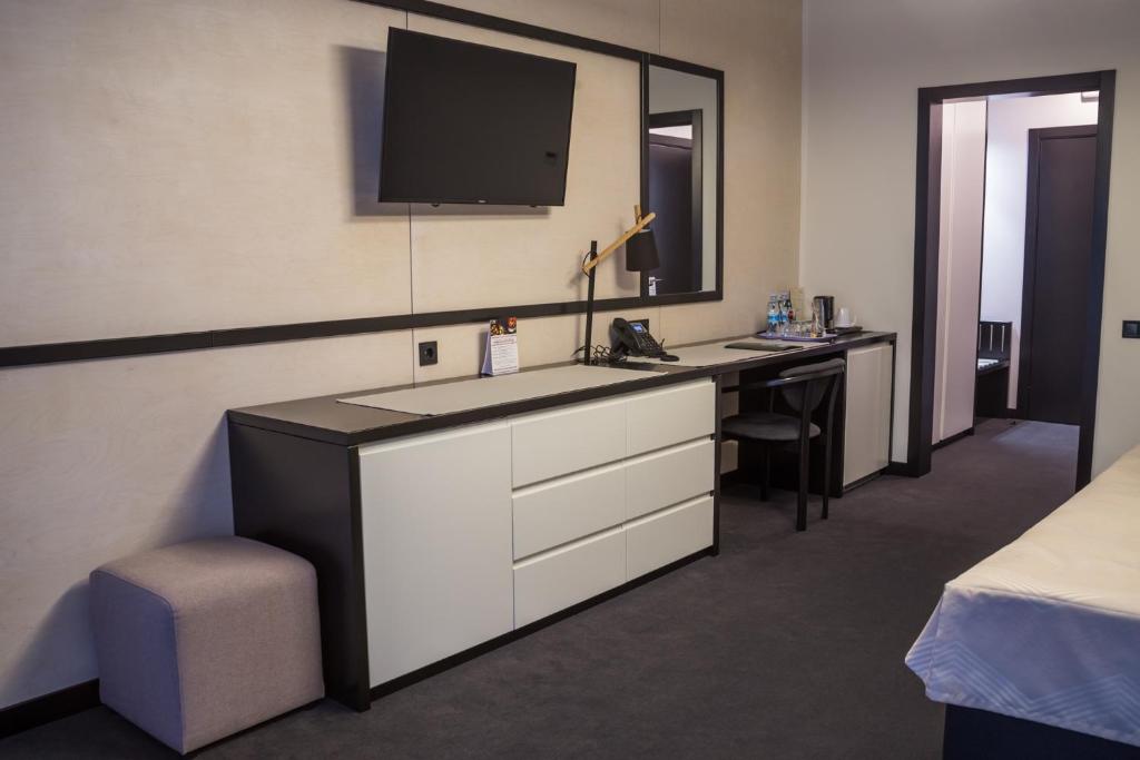 Sobi Hotel - Triple Chambre Avec Balcon