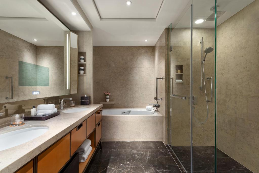 Shangri-La The Shard, London - Deluxe King Room With City View