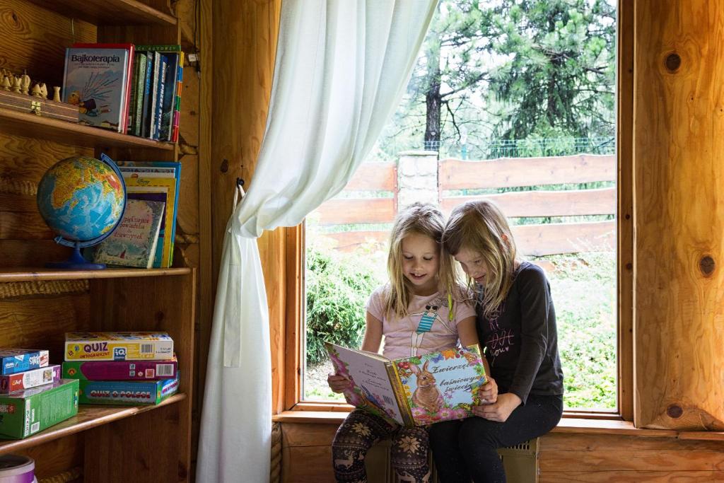 Hosté ubytování CHATA PACHNĄCA LASEM
