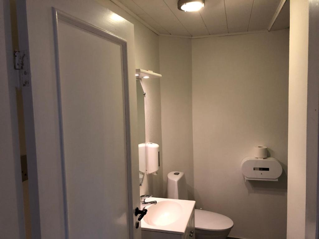 Koupelna v ubytování Hotel Aulum Kro