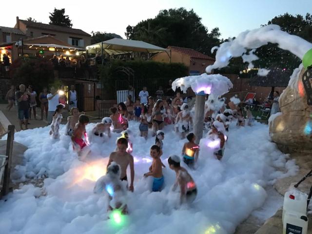 Hosté ubytování Camping Mas De Pierredon