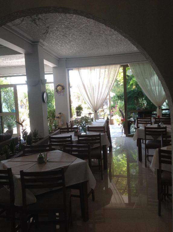 Restaurace v ubytování Angela Hotel