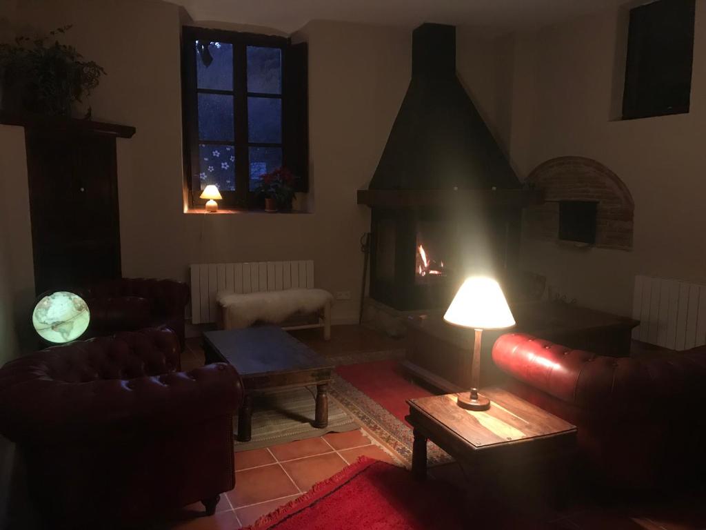Posezení v ubytování Hostal de Bianya