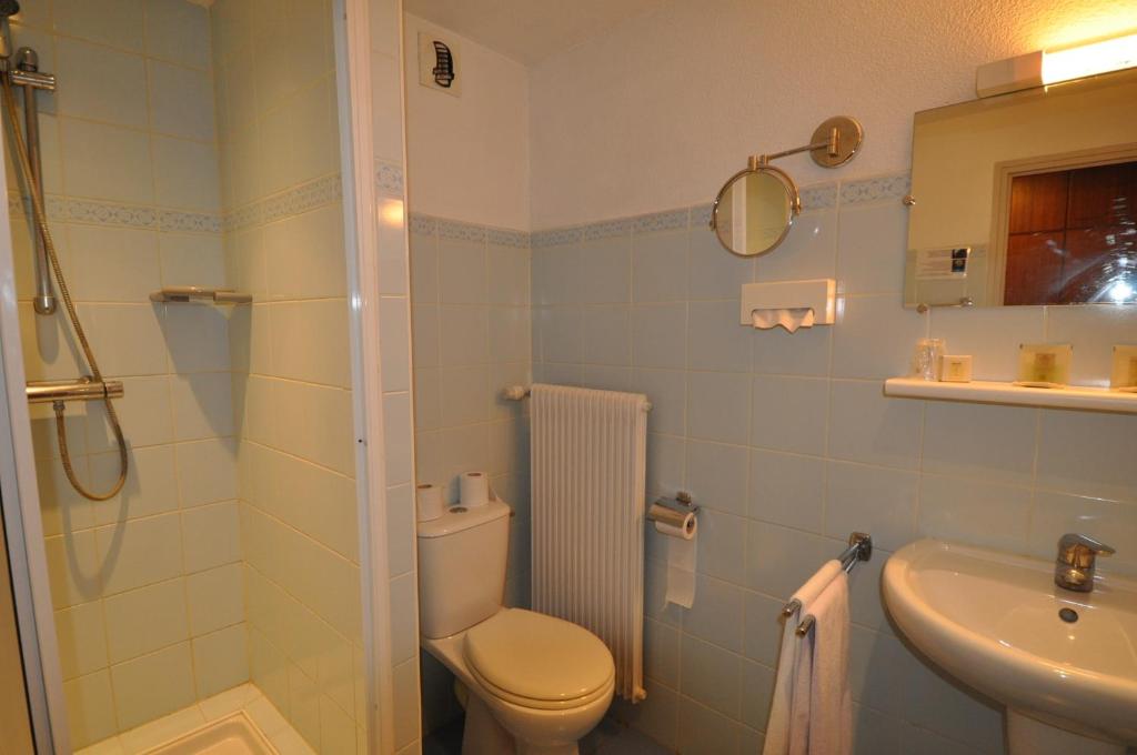 Le Relais De La Vallee - Standard Twin Room With Shower