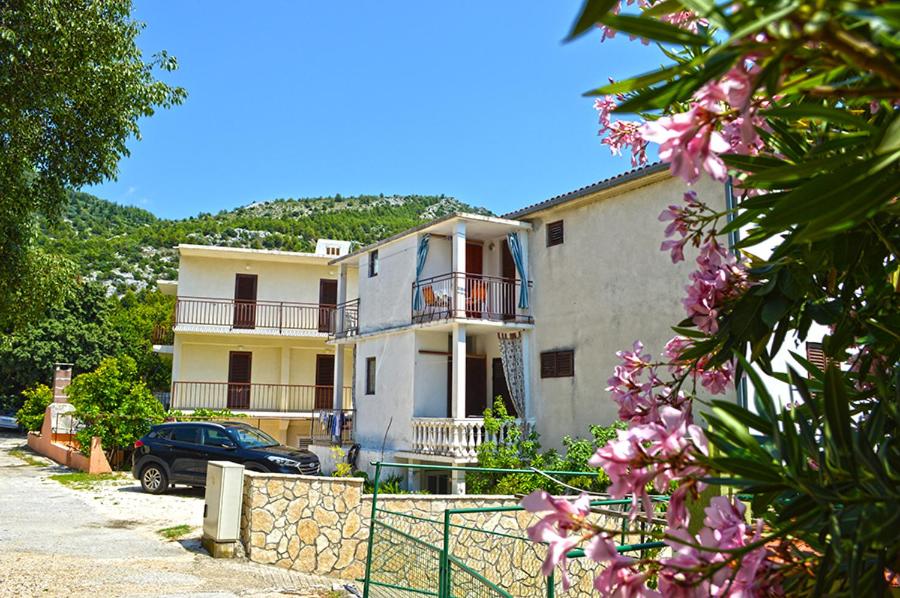 Fotografia z galérie ubytovania Apartments Nazario v Drveniku