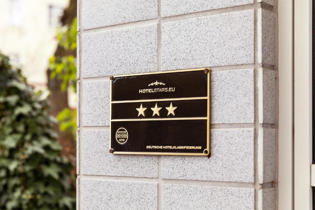 Certifikát, hodnocení, plakát nebo jiný dokument vystavený v ubytování SensCity Hotel Berlin Spandau