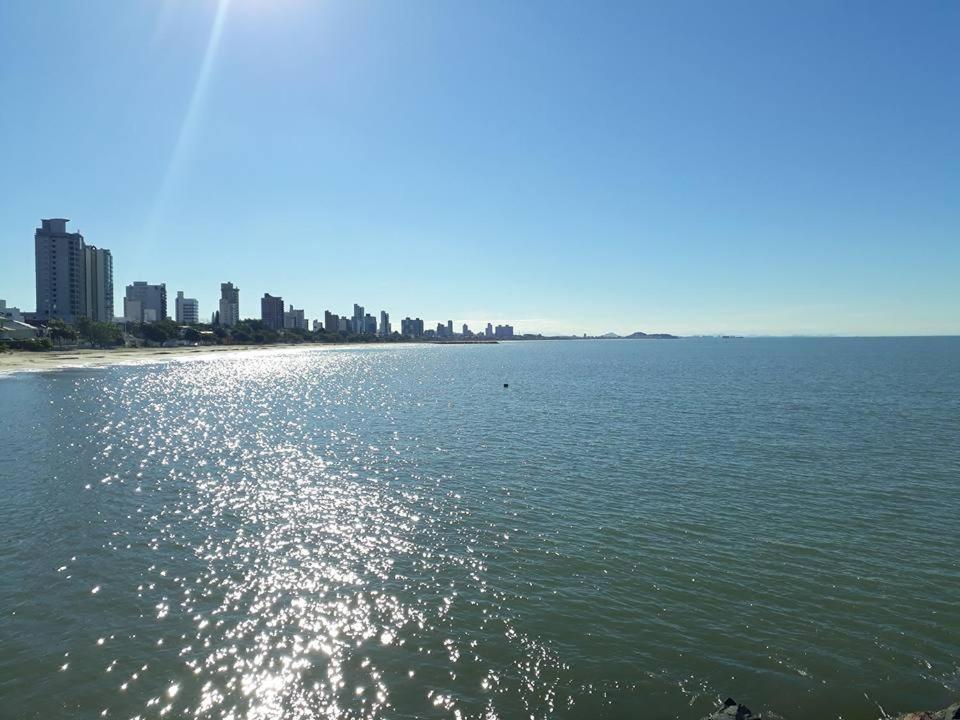  Suítes econômica 250 metros do mar