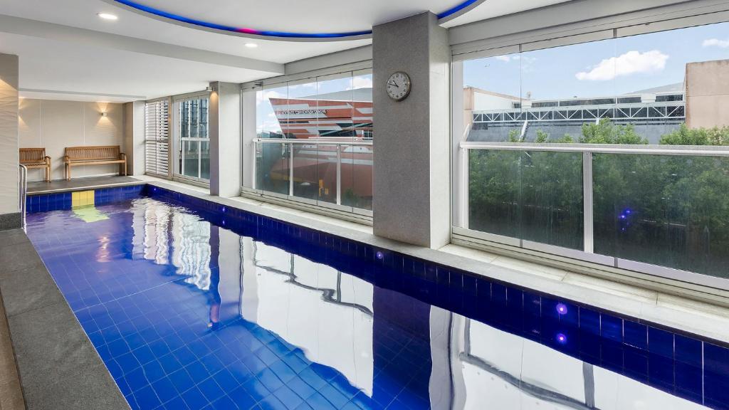 Oaks Adelaide Embassy Suites - Resim 10