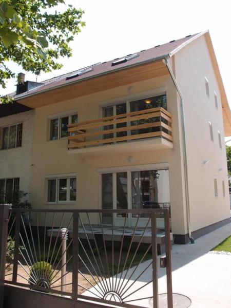 Budova, v ktorej sa vila nachádza