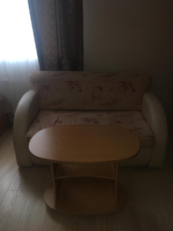 Ekaterina - Housity