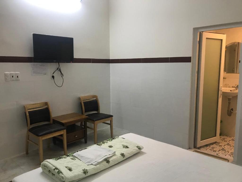 TV a/nebo společenská místnost v ubytování Hoang Minh 846 Hostel