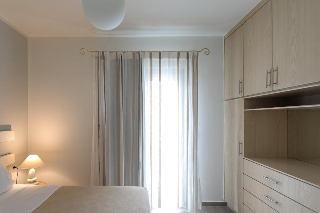 Sweet Home Naxos - 2