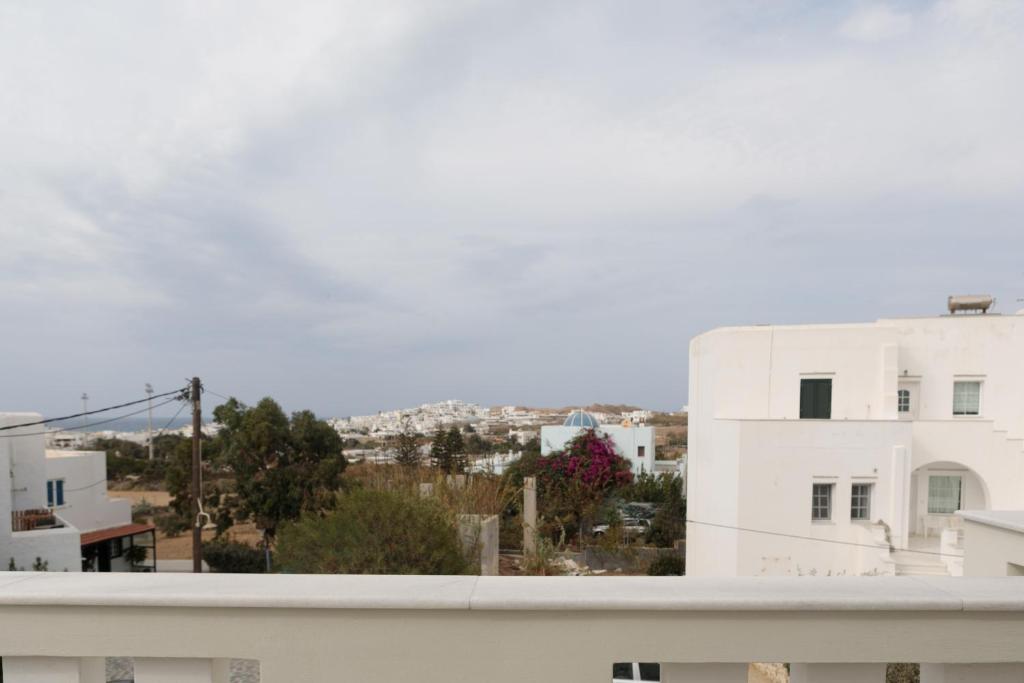 Sweet Home Naxos - 8