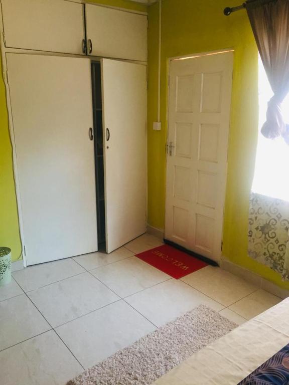 Mathlyn Guesthouse Gaborone - Double Room With Private Bathroom