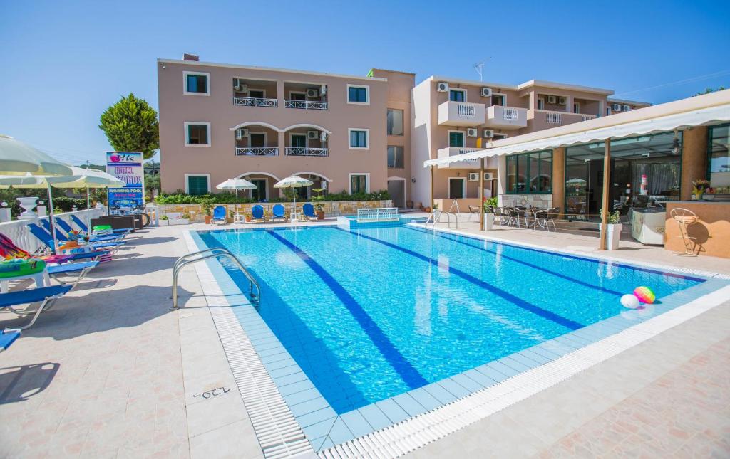 Bazén v ubytování Kozanos Hotel & Suites nebo v jeho okolí