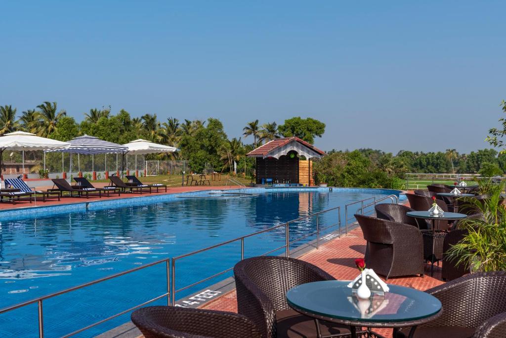 Bazén v ubytování Salcete Beach Resort nebo v jeho okolí
